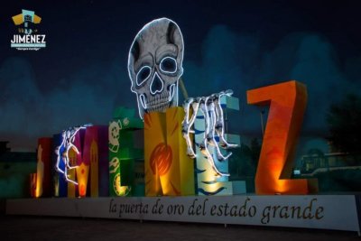 Sorprenden en Jiménez con adornos del Día de Muertos