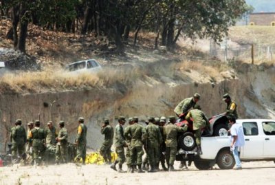 Halla el Ejército 10 cuerpos en Pihuamo, Jalisco