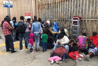Africanos y haitianos llegan a Tijuana para pedir asilo en EEUU