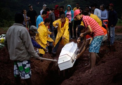 Son ya 886 muertos por las lluvias en Brasil