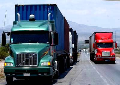 Restringirá SCT camiones con sobrecarga en carreteras