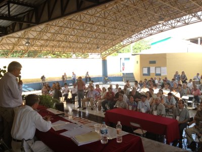 Pacta Morena ser partido político y participar en las elecciones de 2013