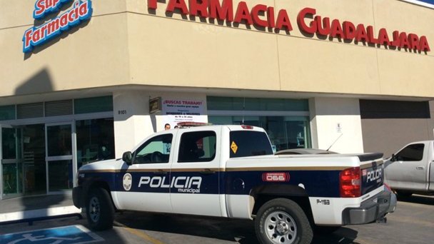 Sufren nuevo asalto, Farmacias Guadalajara en Chihuahua