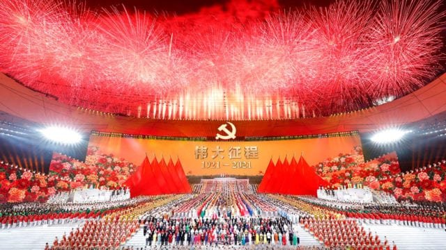 Xi Jinping destaca fortaleza de China durante celebración del centenario del Partido Comunista
