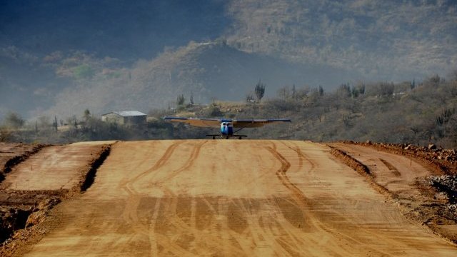 Cae avión militar cerca de aeropista El Zorrillo