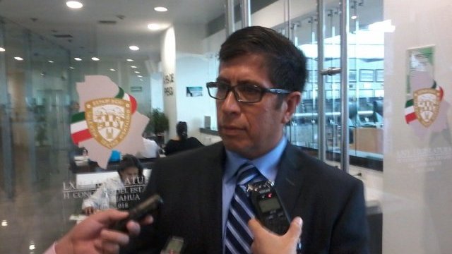 Desmiente Fernando Reyes a Lucha Castro