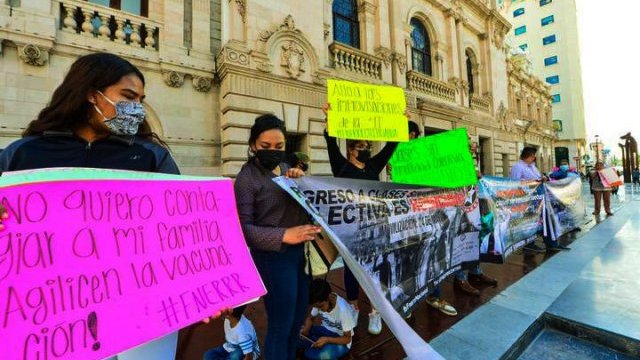 Estudiantes de Chihuahua exigen ser vacunados antes del regreso a clases