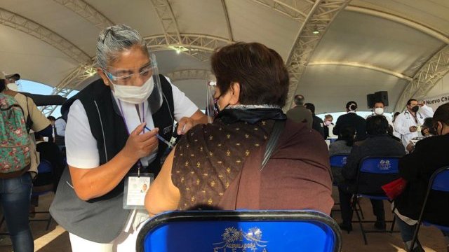 Aplican en Chimalhuacán el 25% de las vacunas programadas del país