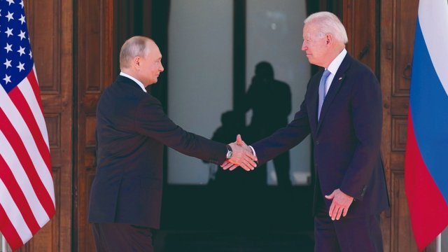Joe Biden y Vladimir Putin: encuentro de superpotencias