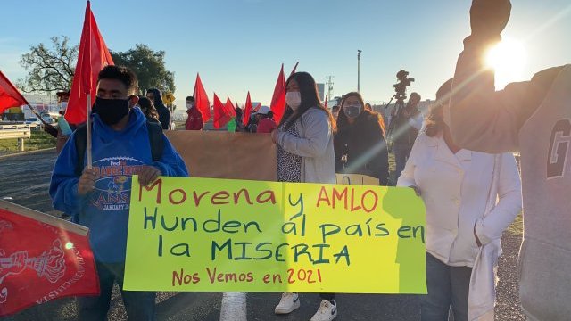 AMLO huye a protestas en Hidalgo