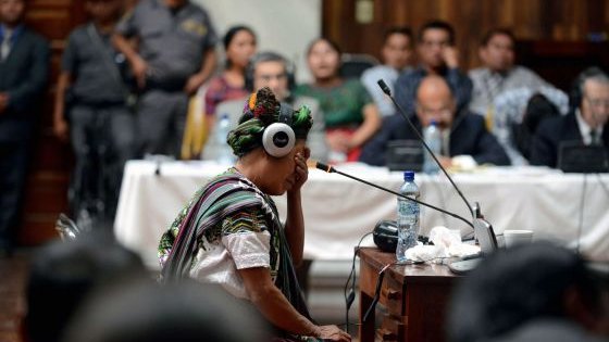 Víctimas sexuales de Guatemala testifican contra el ex dictador Ríos Montt