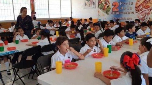 Cuatro años de retroceso educativo en México: estudiantes normalistas
