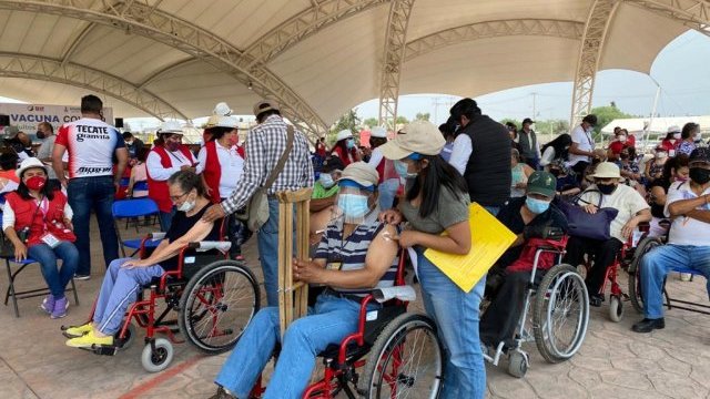 Día 2 de Vacunación en Chimalhuacán: alegría, orden y optimismo