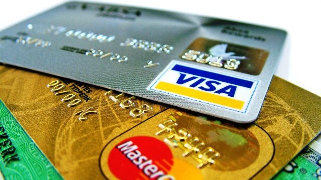 Siete de 10 cargos irregulares en tarjetas bancarias, son fraudes