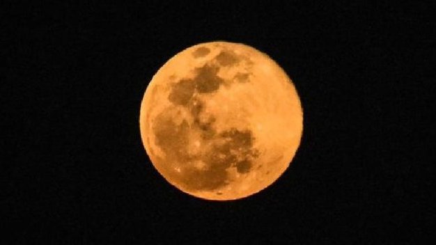 Así se vio la “superluna de gusano” de marzo en cielo de Chihuahua