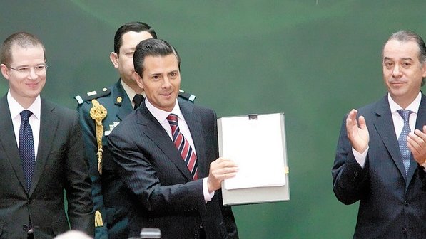 Cierra México los espacios a opacidad, dice Peña Nieto