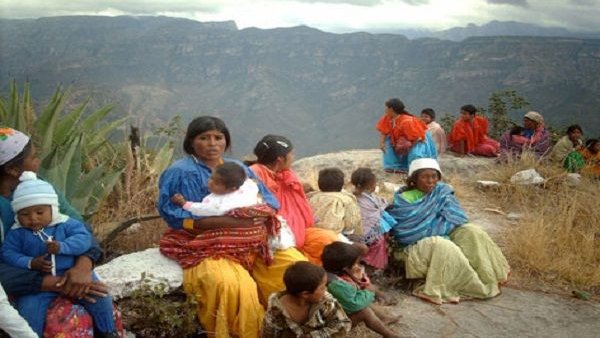 Segob se reúne con pueblos de la Sierra Tarahuamara