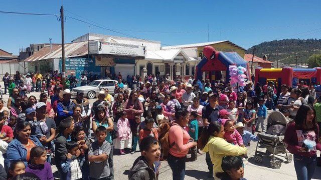 Seccional de San Juanito y Antorcha festejaron a los niños