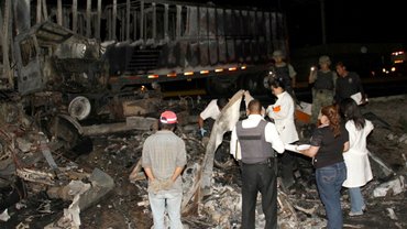 Accidente carretero deja cuatro muertos y 18 heridos en Tamaulipas