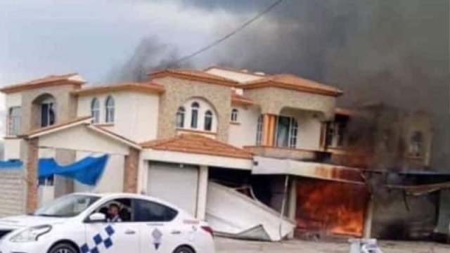 Hartos de extorsiones, vecinos de San José del Rincón incendian la casa de la alcaldesa y vehículos
