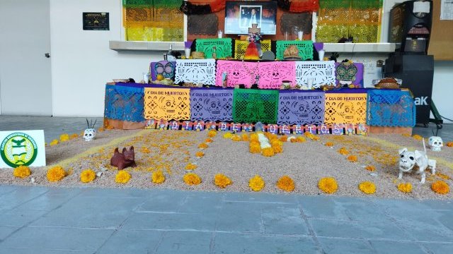 Celebró el Claustro Universitario el Día de Muertos