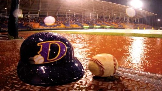 Se pospone inauguración de beisbol mundial por lluvia