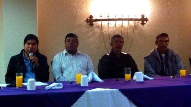 Ex diputado les para obra hidráulica a indígenas de Mogotavo, CDI lo apoya
