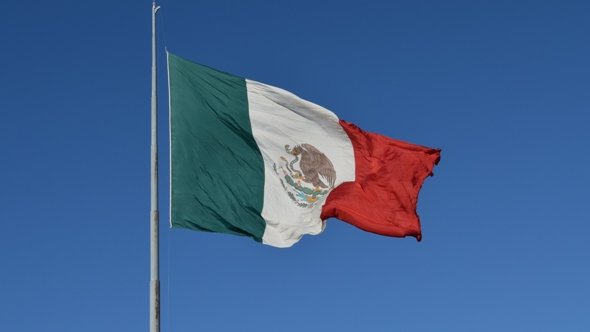 Izan bandera Mexicana en El Palomar