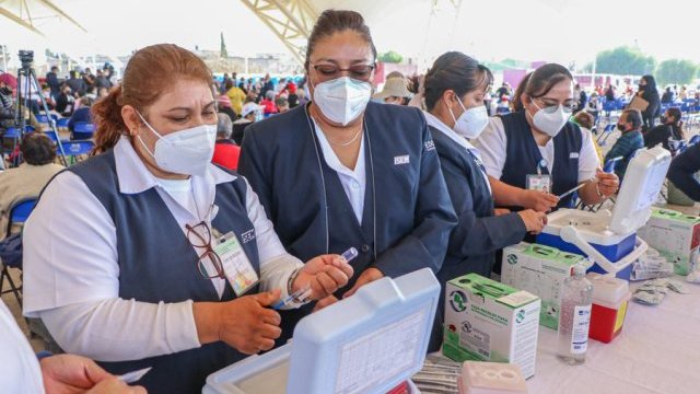 En Chimalhuacán aplican 49% de las vacunas, en el primer día