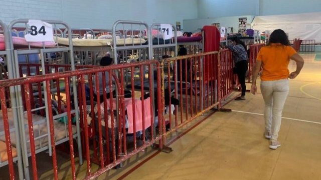 Enfrentan albergues de Ciudad Juárez carencias, ante oleada de migrantes