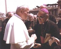 Juan Pablo II rechazó a Monseñor Arnulfo Romero e ignoró sus denuncias contra la dictadura asesina de El Salvador